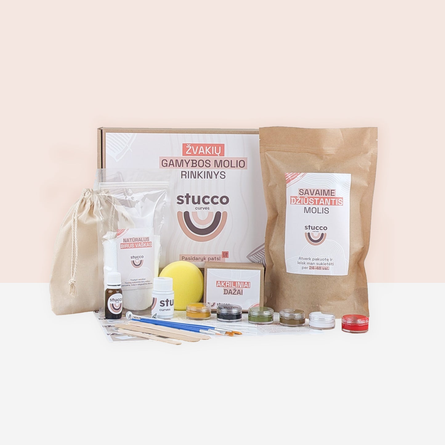 Ore savaime džiūstantis molis ir pilnas rinkinys skirtas formuoti dekoracijas, aukštos kokybės iš Europos. Tinkamas vaikams ir suaugusiems, dovanoms, pasidayk pats, meno terapijai. SU biriu vašku skirtu žvakių lipdymui. Su eteriniu alieju
