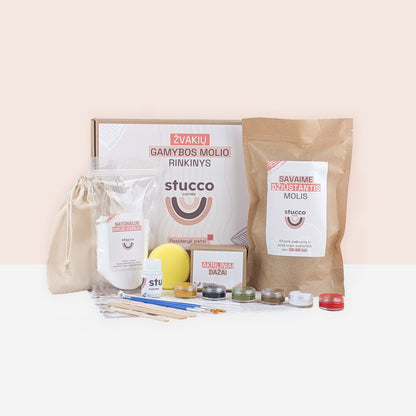 Ore savaime džiūstantis molis ir pilnas rinkinys skirtas formuoti dekoracijas, aukštos kokybės iš Europos. Tinkamas vaikams ir suaugusiems, dovanoms, pasidayk pats, terapijai. SU biriu vašku skirtu žvakių lipdymui. Rinkinys be eterinio aliejaus